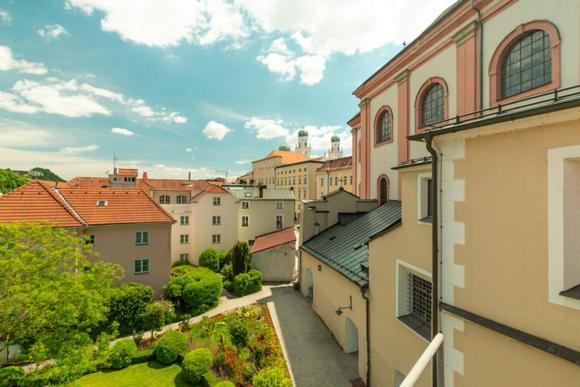 Hotel-Restaurant Am Paulusbogen Passau Bagian luar foto